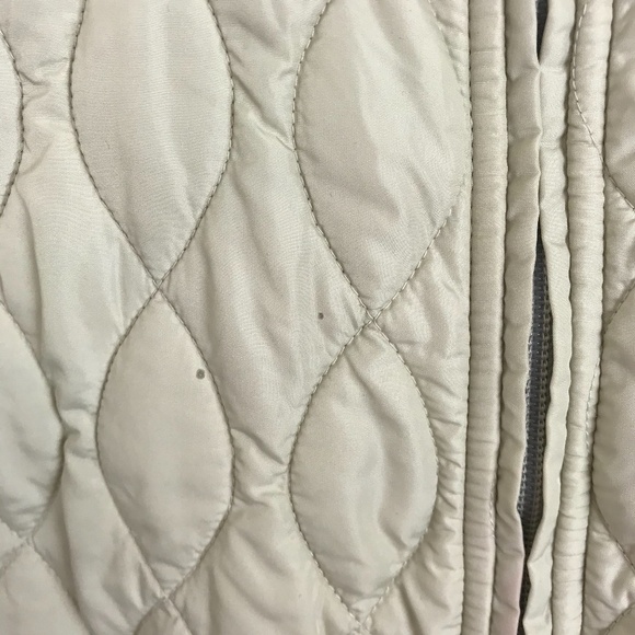 Woolrich Quilted Beige Vest - Picture 6 of 7
